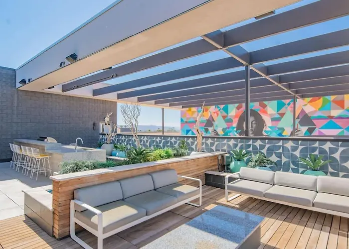 Stylish 1bd - Pool, Gym, Parking, W-d - Sleeps 4 Tempe